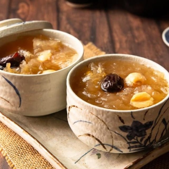 Lotus Seed & White Fungus Jelly 冰糖蓮子銀耳羹.