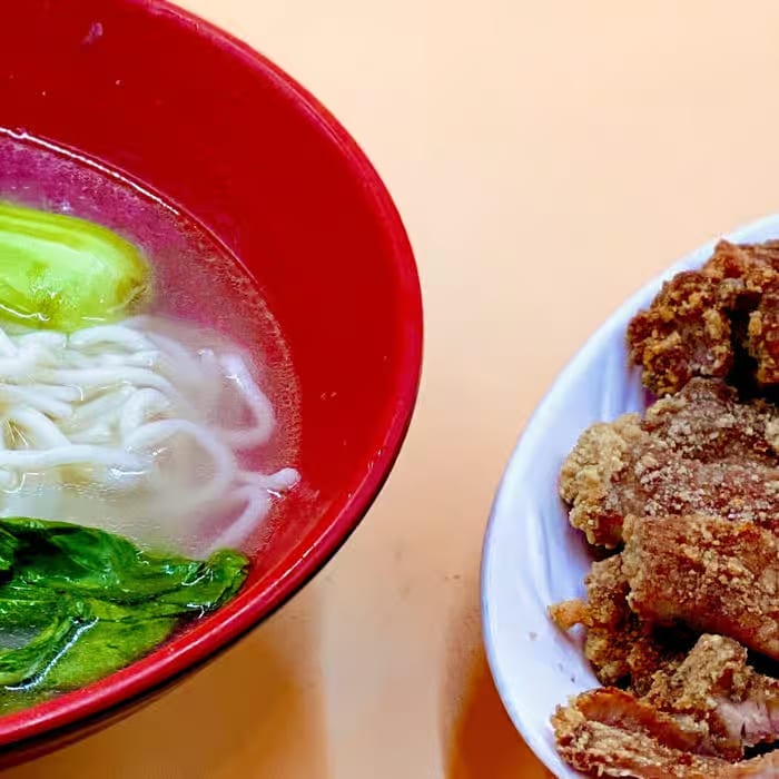 N03. Fried Pork Chop Noodle Soup 酥炸排骨麵.