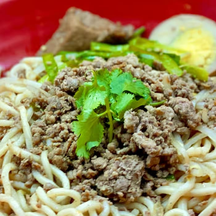 N07. Minced Pork Soup Noodle /w Eggs 臺南肉燥湯麵加蛋.