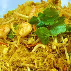 V06. Veggie Fried Vermicelli 素台式炒米粉.