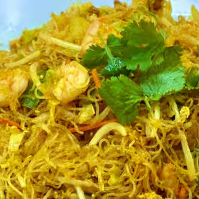 V06. Veggie Fried Vermicelli 素台式炒米粉.