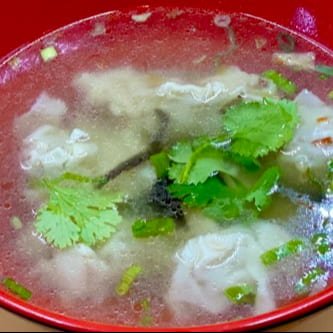 C20. Shrimp Wonton Soup 鮮蝦餛飩湯.